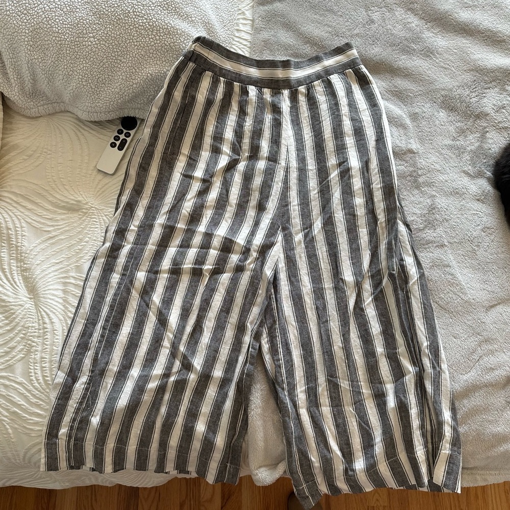 Madewell gray & off-white culottes